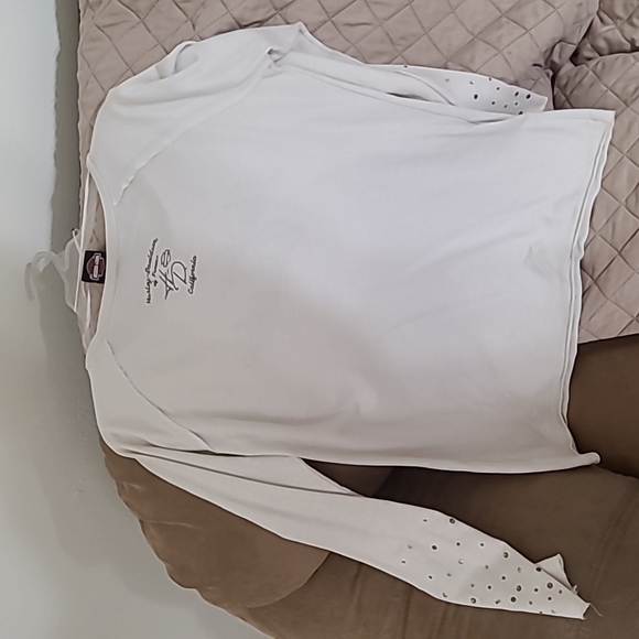 Harley Davidson women's long sleeve in size large in a sand color - Picture 2 of 2